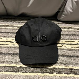 Alo Yoga Black Off-Duty Cap